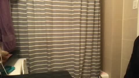 Snapshot of msjonemillion chatting on February 2025 04:29:01 AM Chocolate Candy Stick online show from February 2025 04:29:01 AM