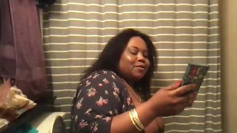 Snapshot of msjonemillion chatting on February 2025 01:35:01 AM Chocolate Candy Stick online show from February 2025 01:35:01 AM