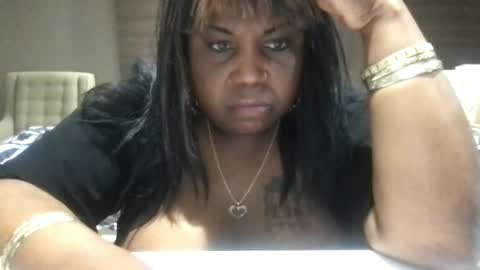 Snapshot of msjonemillion chatting on March 2025 02:51:02 AM Chocolate Candy Stick online show from March 2025 02:51:02 AM