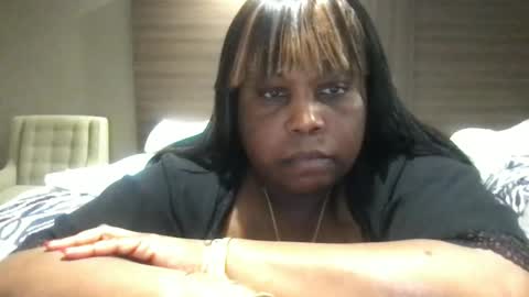 Snapshot of msjonemillion chatting on March 2025 12:00:02 AM Chocolate Candy Stick online show from March 2025 12:00:02 AM