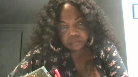 Snapshot of msjonemillion chatting on October 2025 11:20:01 PM Chocolate Candy Stick online show from October 2025 11:20:01 PM