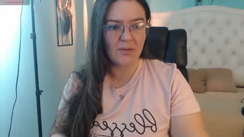 Jossie online show from June 2026 04:00:01 AM