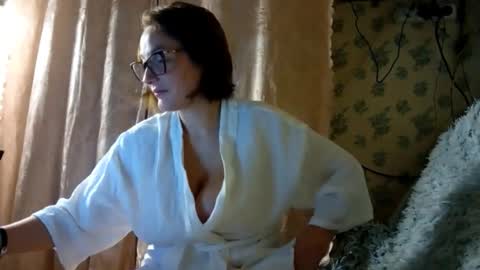 Snapshot of muchoiliness chatting on December 2025 09:20:01 PM muchoiliness online show from December 2025 09:20:01 PM