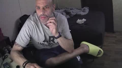 Muffdiver online show from March 2026 04:52:02 AM