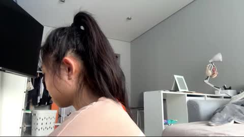 Snapshot of muiklecha chatting on February 2026 04:22:01 AM Mia online show from February 2026 04:22:01 AM