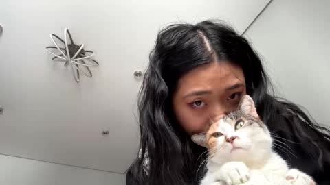 Snapshot of muiklecha chatting on February 2026 04:00:01 AM Mia online show from February 2026 04:00:01 AM