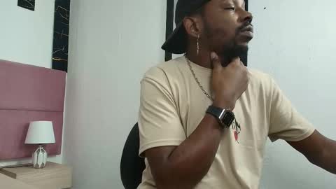 Muller Asher online show from October 2025 04:32:01 AM