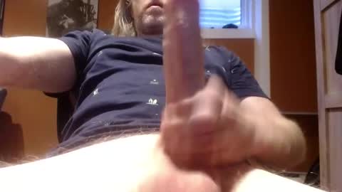 Snapshot of mur_mur_mur chatting on December 2024 06:28:02 PM Tomas online show from December 2024 06:28:02 PM