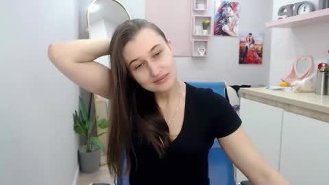 Snapshot of muriel_elvin chatting on November 2025 08:06:01 AM muriel_elvin online show from November 2025 08:06:01 AM