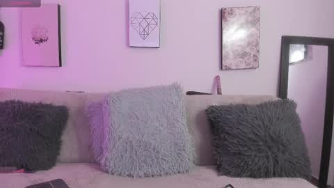 muriell_69 online show from September 2025 07:58:01 PM