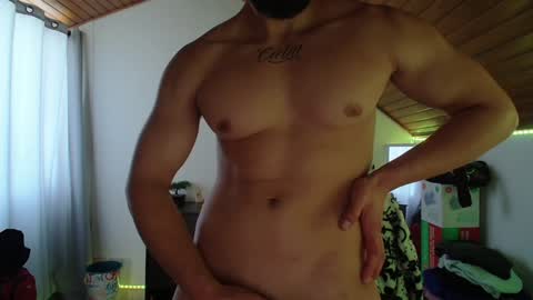 Snapshot of muscle_cock32 chatting on December 2024 04:17:01 PM David Big online show from December 2024 04:17:01 PM