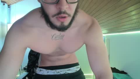 Snapshot of muscle_cock32 chatting on December 2024 10:41:01 AM David Big online show from December 2024 10:41:01 AM