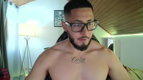 Snapshot of muscle_cock32 chatting on December 2024 11:55:01 AM David Big online show from December 2024 11:55:01 AM