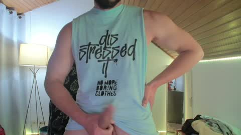 Snapshot of muscle_cock32 chatting on December 2024 07:40:01 AM David Big online show from December 2024 07:40:01 AM