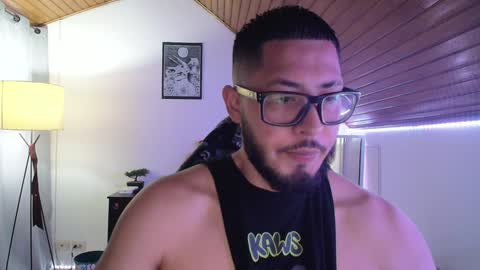 Snapshot of muscle_cock32 chatting on January 2025 11:46:01 AM David Big online show from January 2025 11:46:01 AM