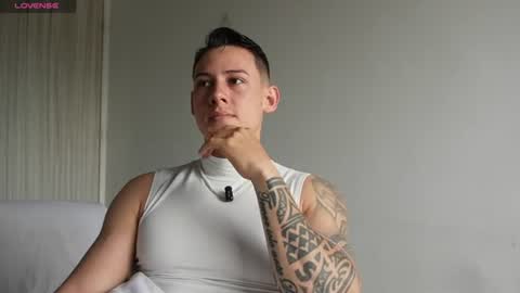 Snapshot of muscle_king_cum chatting on June 2026 01:15:01 PM muscle_king_cum online show from June 2026 01:15:01 PM