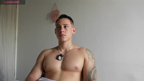 Snapshot of muscle_king_cum chatting on July 2026 03:07:01 PM muscle_king_cum online show from July 2026 03:07:01 PM