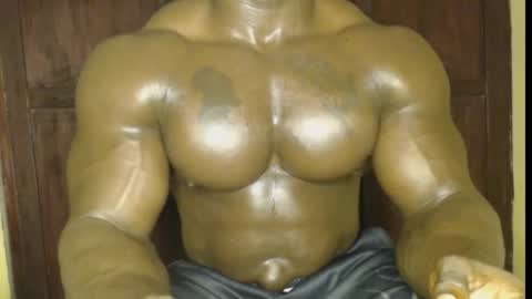 musclegod23 online show from November 2025 12:16:02 PM