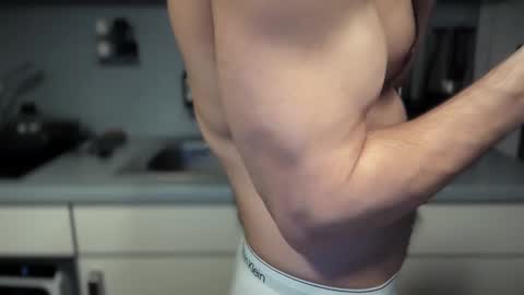 Snapshot of musclehair3 chatting on February 2025 10:12:01 PM musclehair3 online show from February 2025 10:12:01 PM