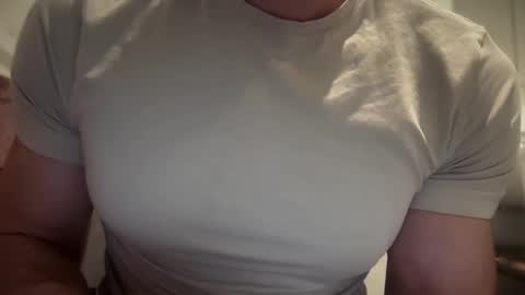 Snapshot of musclehair3 chatting on February 2025 10:07:01 AM musclehair3 online show from February 2025 10:07:01 AM