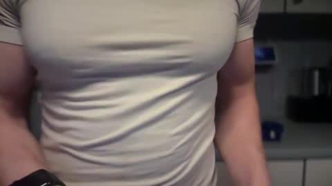 Snapshot of musclehair3 chatting on February 2025 08:14:02 PM musclehair3 online show from February 2025 08:14:02 PM