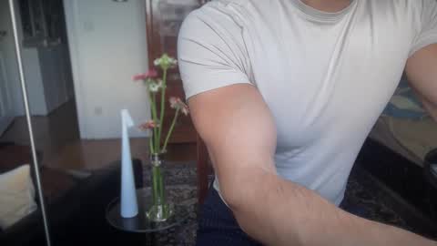 Snapshot of musclehair3 chatting on September 2025 10:18:01 AM musclehair3 online show from September 2025 10:18:01 AM