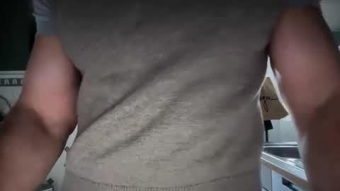 Snapshot of musclehair3 chatting on November 2025 01:31:01 PM musclehair3 online show from November 2025 01:31:01 PM