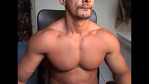 Snapshot of muscleoss chatting on January 2025 02:32:02 PM muscleoss online show from January 2025 02:32:02 PM
