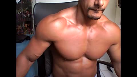 Snapshot of muscleoss chatting on January 2025 03:35:02 PM muscleoss online show from January 2025 03:35:02 PM