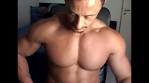 Snapshot of muscleoss chatting on September 2025 02:00:02 AM muscleoss online show from September 2025 02:00:02 AM