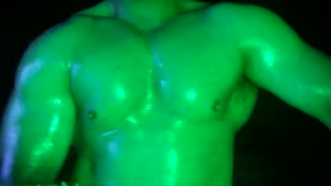 Snapshot of muscles_hulk chatting on April 2026 09:59:02 PM Hulk Muscles - NEW ACCOUNT online show from April 2026 09:59:02 PM