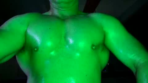 Snapshot of muscles_hulk chatting on June 2026 11:38:02 PM Hulk Muscles - NEW ACCOUNT online show from June 2026 11:38:02 PM