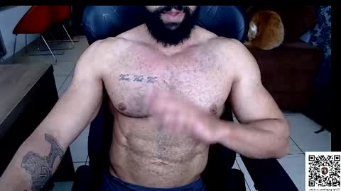 Snapshot of muscleweed420 chatting on November 2025 09:06:02 PM Ragnar online show from November 2025 09:06:02 PM