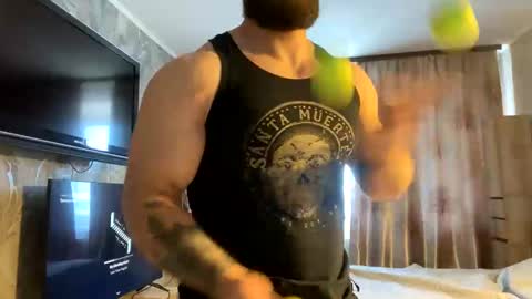 muscularjuggler online show from February 2026 05:57:02 AM