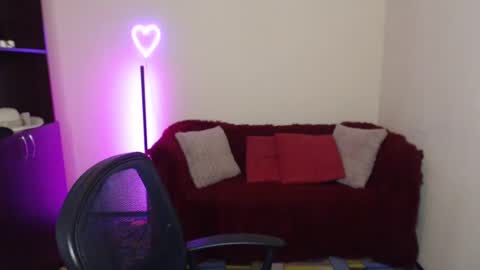 Snapshot of muse_kitty_jenia chatting on February 2025 05:05:02 AM Jenya online show from February 2025 05:05:02 AM