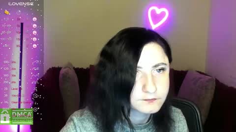 Snapshot of muse_kitty_jenia chatting on December 2025 07:10:02 PM Jenya online show from December 2025 07:10:02 PM