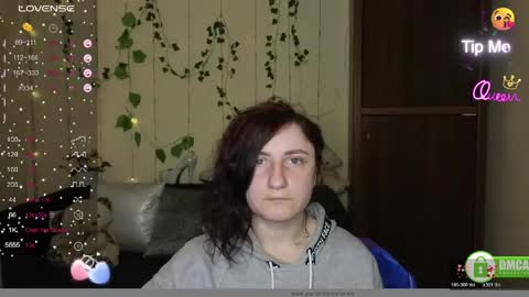 Snapshot of muse_kitty_jenia chatting on April 2026 06:10:01 PM Jenya online show from April 2026 06:10:01 PM