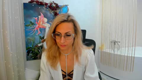 Diana online show from December 2024 11:26:01 AM