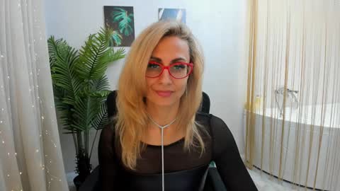 Diana online show from February 2025 06:02:01 PM