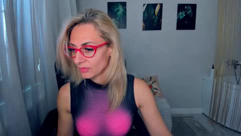 Snapshot of museofstage chatting on March 2026 11:38:01 AM Diana online show from March 2026 11:38:01 AM