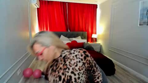 Snapshot of museofstage chatting on March 2026 11:27:01 AM Diana online show from March 2026 11:27:01 AM