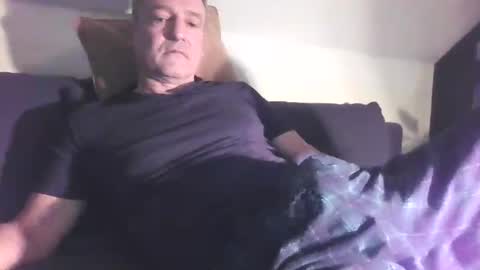 Snapshot of muskauer chatting on December 2025 06:44:01 AM nobuddy online show from December 2025 06:44:01 AM