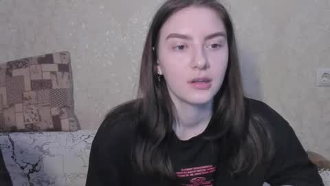 Snapshot of muuur_love chatting on March 2026 11:00:01 PM cute couple online show from March 2026 11:00:01 PM