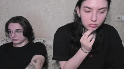 Snapshot of muuur_love chatting on April 2026 01:15:02 PM cute couple online show from April 2026 01:15:02 PM