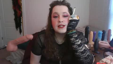 Mx Charlotte online show from November 2025 06:51:02 PM