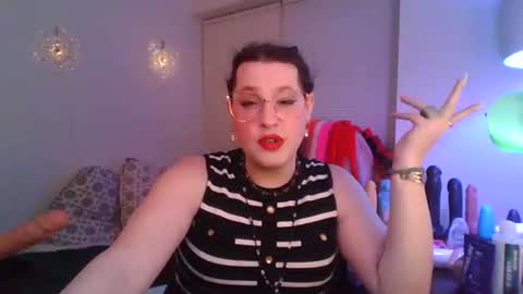 Mx Charlotte online show from May 2026 01:11:01 AM