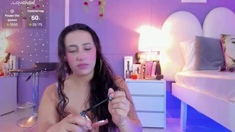 my_aleja_ online show from November 2025 12:59:02 PM