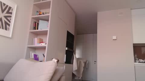 Hannah  welcome  online show from February 2025 02:06:02 PM