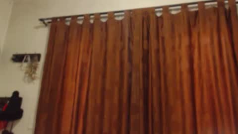     sara      i know you love me xoxox     online show from January 2026 08:44:02 PM