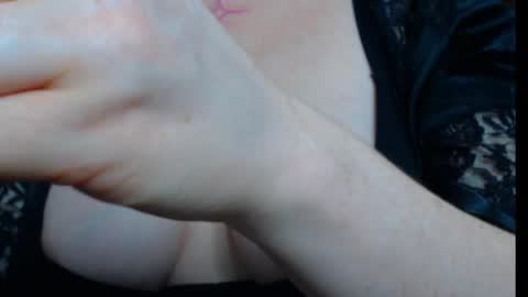     sara      i know you love me xoxox     online show from March 2026 06:08:01 AM